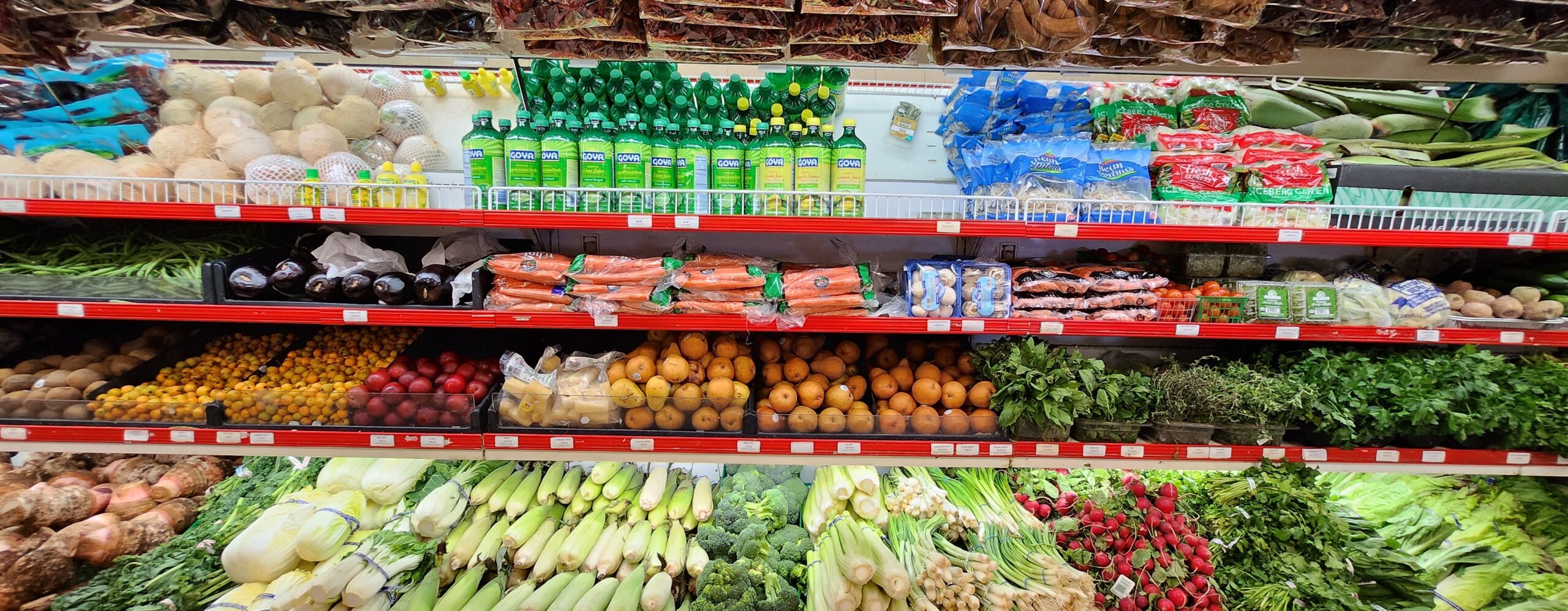 Fresh produce at Primo Thunder Market