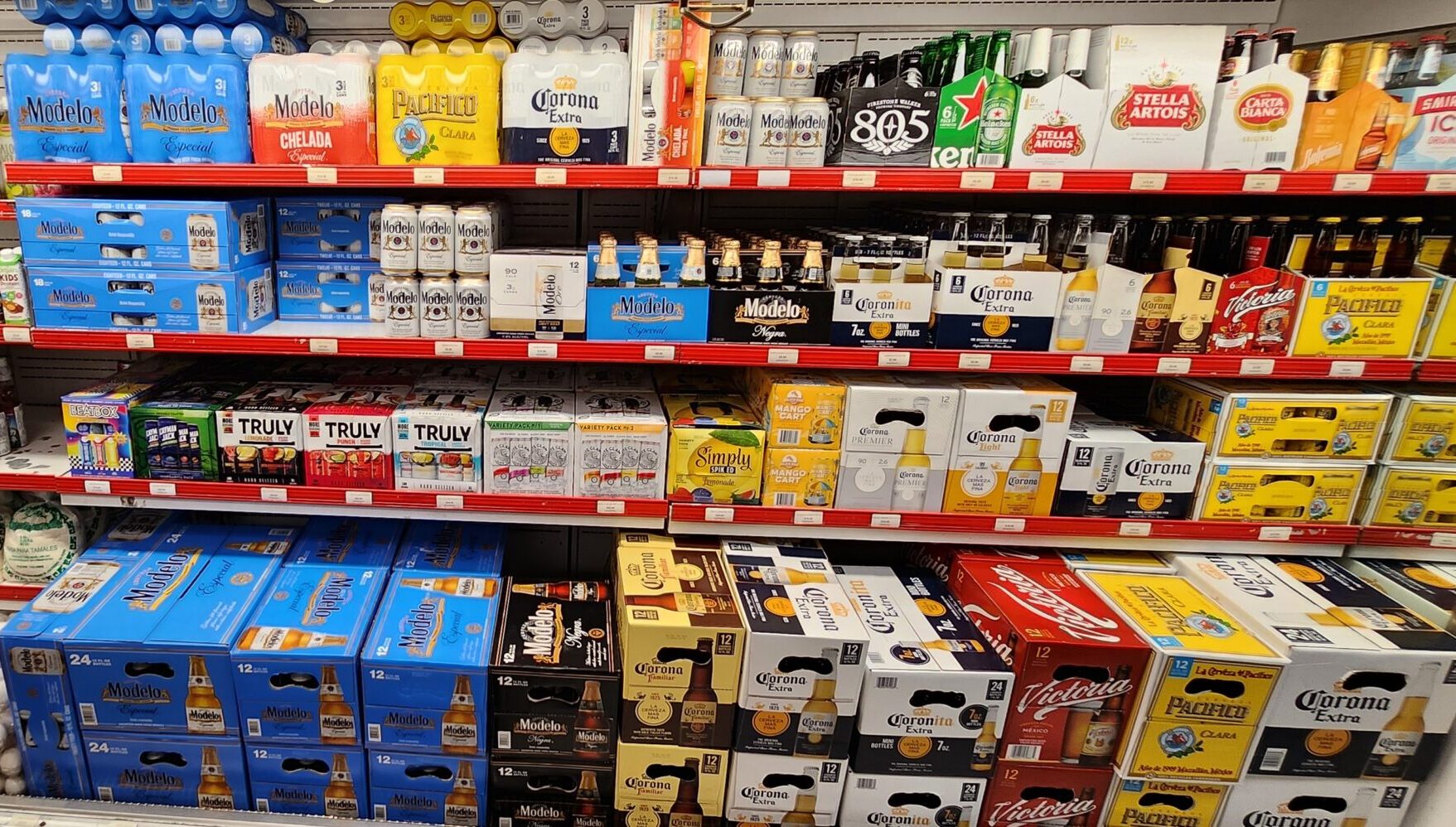 Cold drinks and beer at Primo Thunder Market