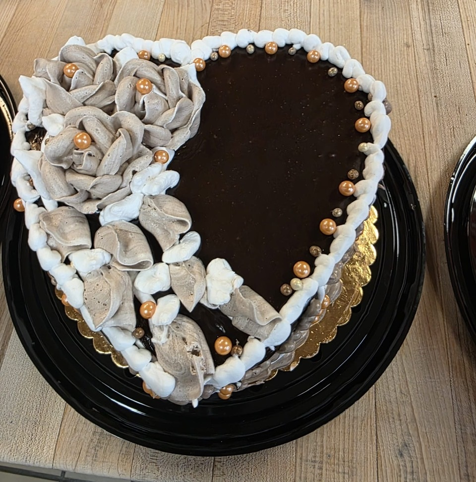 Custom cake from Primo Thunder Market bakery, photo 8 of 17
